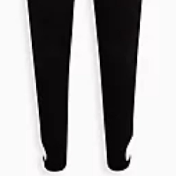 ❤️NWT VINTAGE TORRID UNIQUE KEYHOLE ANKLE PREMIUM BLACK LEGGING - MEDIUM - Picture 5 of 10